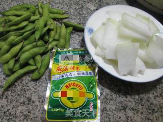 Boiled Winter Melon with Mustard Shredded Edamame recipe