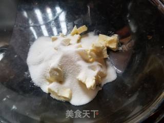Salted Egg Yolk Almond Crisp recipe