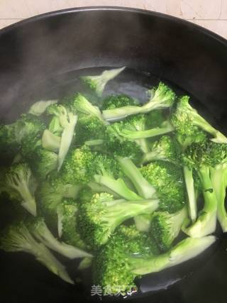 Broccoli Salad recipe