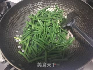 Carob/cowpea Fried Pork recipe