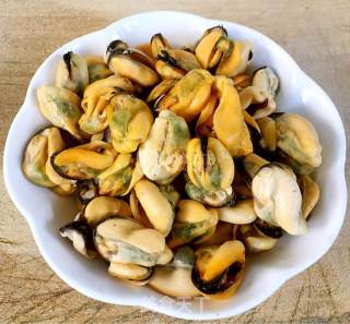 Green Onions with Mussels recipe