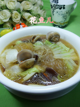 Cabbage and Clam Soup with Vermicelli