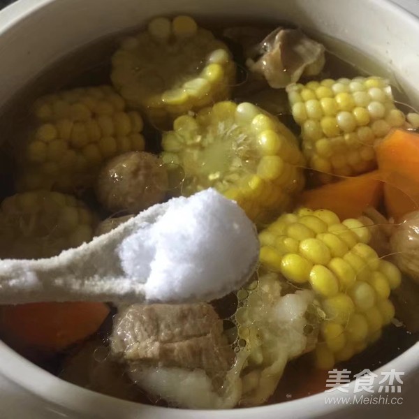 Carrot and Corn Pork Ribs Soup recipe