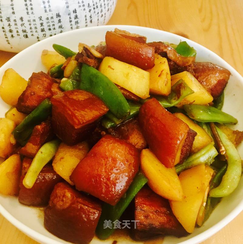 Braised Pork with Potatoes and Beans recipe