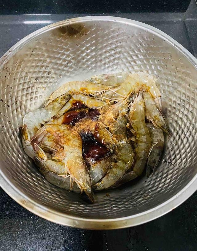 The Correct Method of Braising Prawns in Oil is Delicious and Fragrant. recipe
