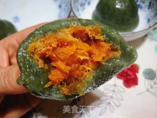 Pork Floss and Egg Yolk Green Tuan recipe