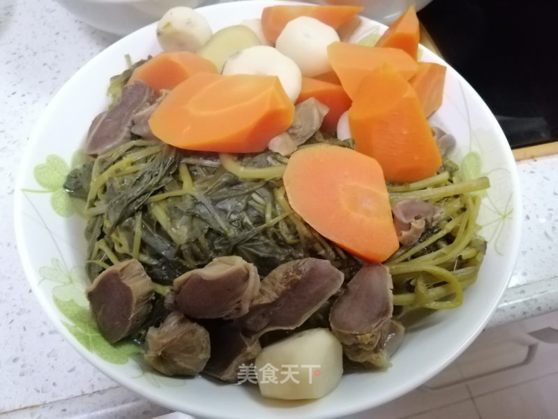 Chenshen Carrots, Horseshoe, Candied Dates and Watercress recipe