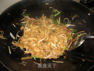 Stir-fried Niuhe recipe