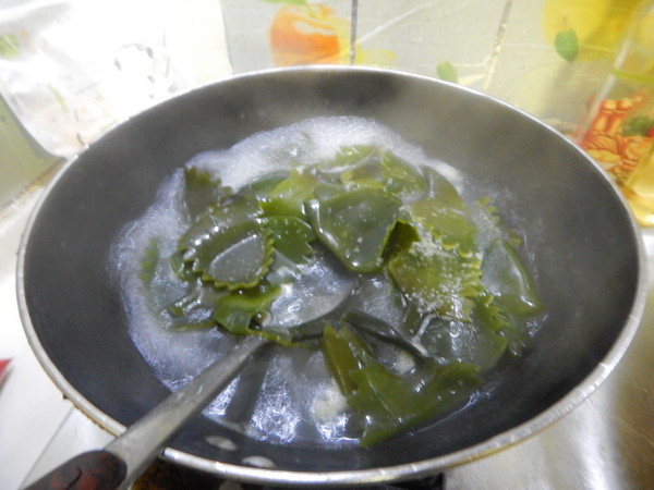 Potato Shreds with Kelp Salad recipe