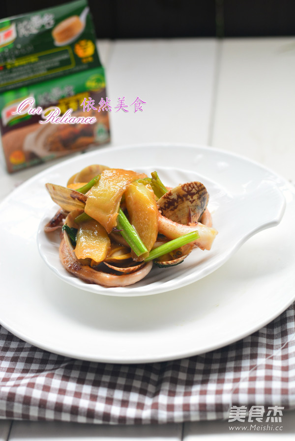 Stir-fried Seafood with Ginger recipe