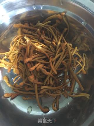 Enoki Mushroom and Cordyceps Flower recipe