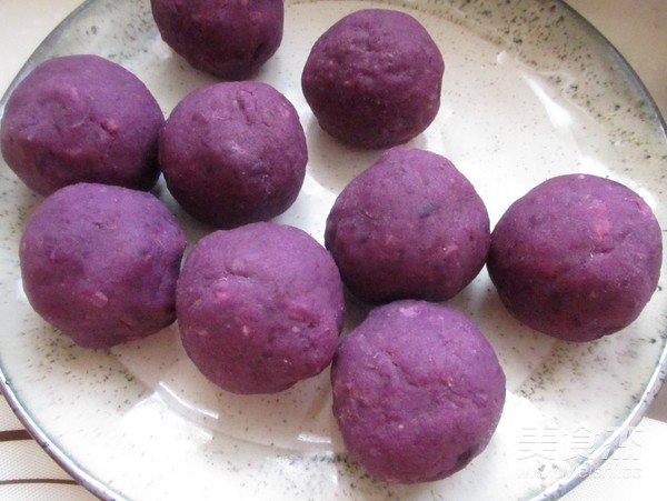 Purple Sweet Potato Yolk Crisp recipe