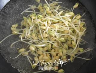 Stir-fried Pork with Black Bean Sprouts recipe