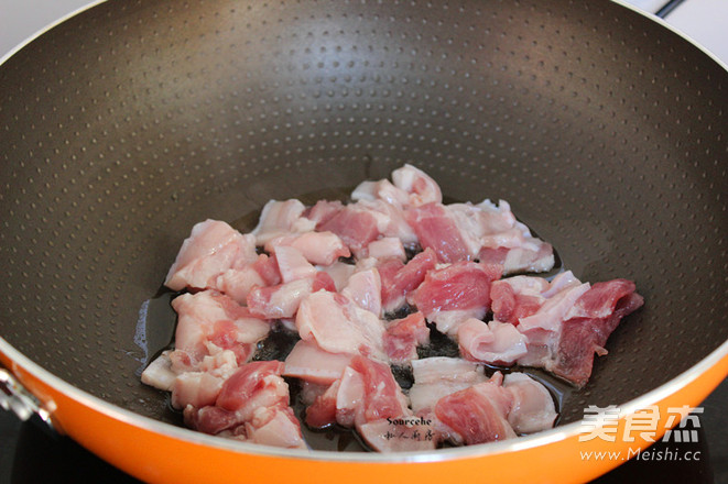 Stir-fried Pork Belly with Spicy Fungus recipe