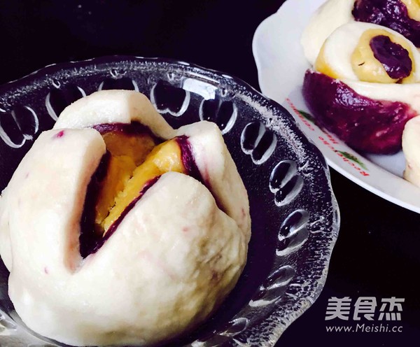 Purple Sweet Potato Milk Mantou recipe