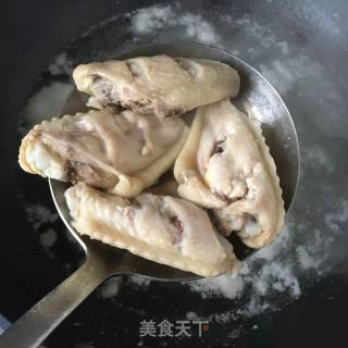 Chestnut Steamed Chicken Wings recipe