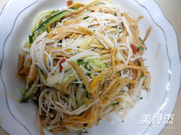 Enoki Mushroom Mixed with Day Lily recipe