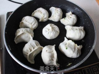 Fried Noodles and Dumplings recipe