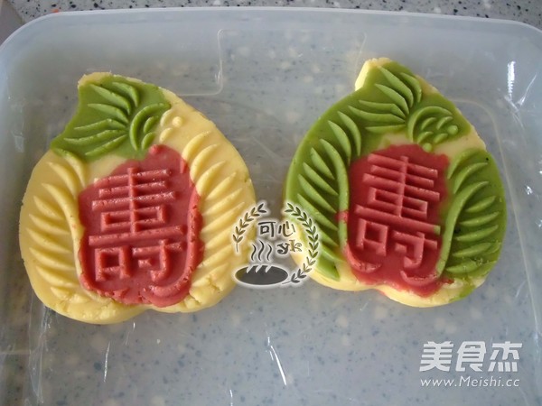 Dazzling Colorful Mung Bean Cake recipe