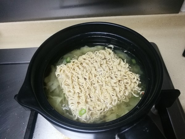 Delicious and Nutritious Cooked Instant Noodles recipe