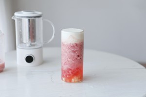 Girl Holding Summer Ice Drink 🍑zhizhi, Peach, Peach and Pouring Cup recipe