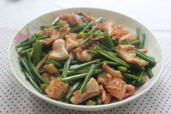 Squid Fried with Chives recipe