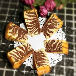 Yogurt Zebra Pattern Cake recipe