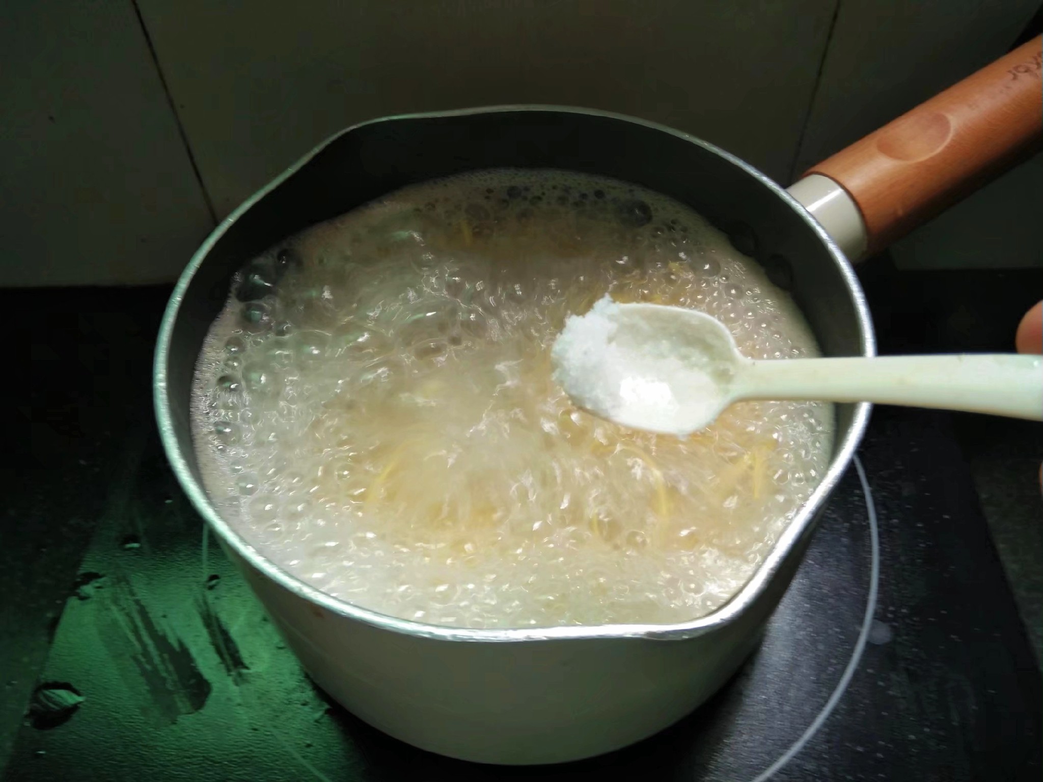 Pork Ribs and Vegetable Noodles recipe