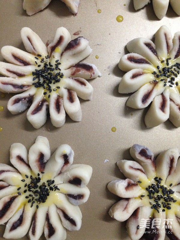 Bean Paste Chrysanthemum Crisp recipe