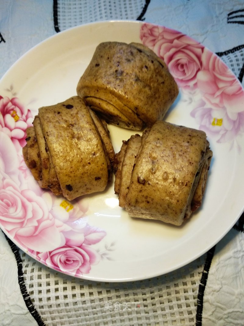 Red Dates and Black Rice Steamed Buns recipe