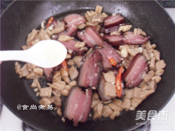 Stir-fried Dried Radish with Bacon recipe