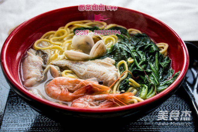 The New Favorite of Shanghai Noodle Restaurants-yellow Fish Noodles recipe