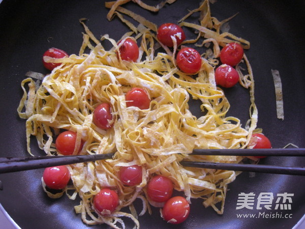 Noodle Version Tomato Scrambled Eggs recipe