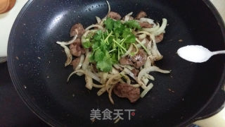 Stir-fried Loin with Cumin and Onion recipe