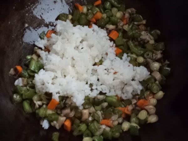 Fried Rice with Beans recipe