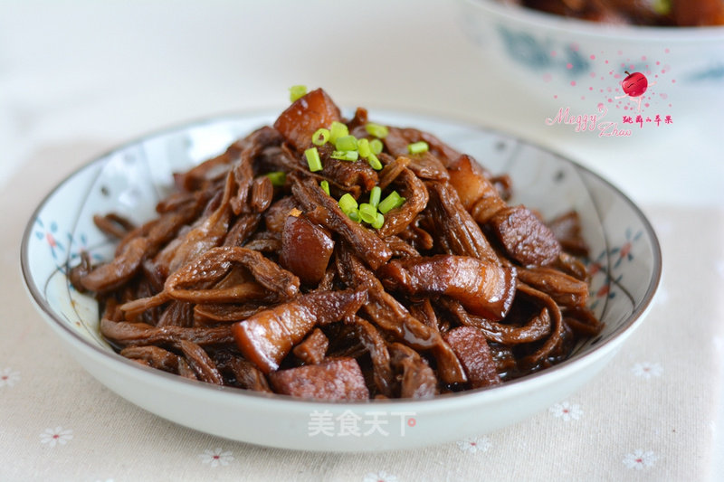 Braised Pork Belly with Dried Beans recipe