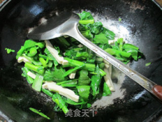 Stir-fried Rape Root with Tofu recipe