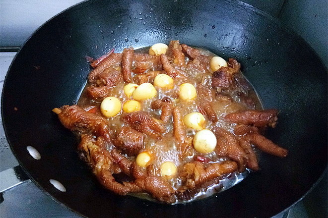 Braised Chicken Feet with Quail Eggs recipe