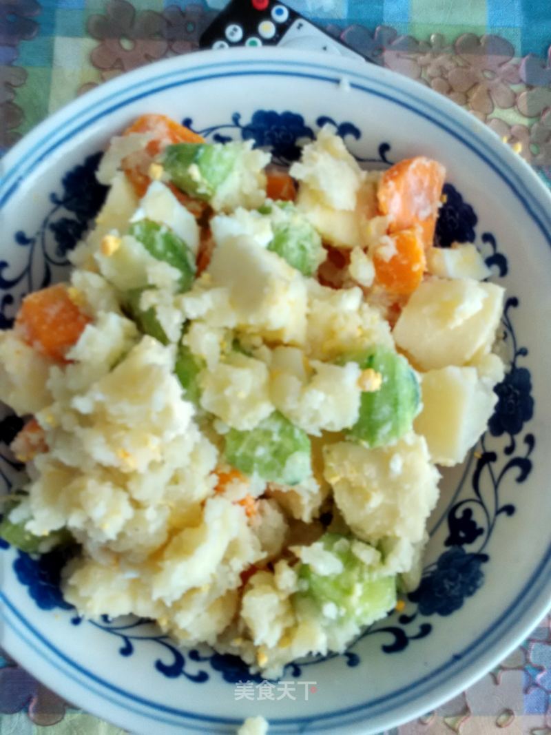 Delicious Salad: Potato Carrot Apple Cucumber Salad recipe