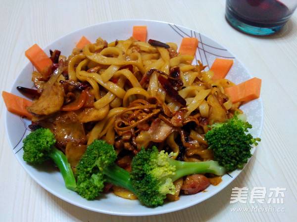 Fried Noodles with Cordyceps Chicken and Fish Balls recipe