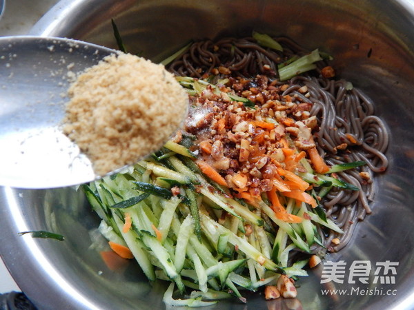 Soba Noodles with Cucumber and Egg Crust recipe