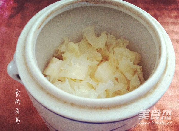 Rock Sugar Tremella Soup recipe