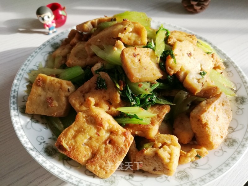 Celery Stir-fried Tofu recipe