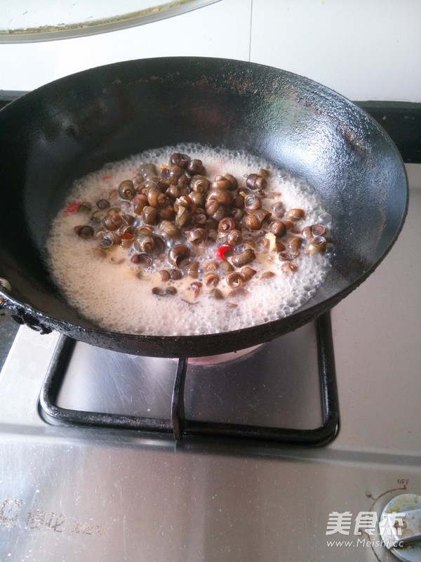 Stir-fried Snails recipe