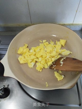 Scrambled Eggs with Scallion and Fungus recipe