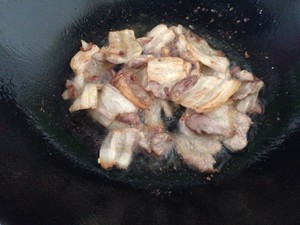 Stir-fried Potato Chips with Pork Belly recipe