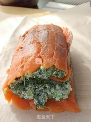 #aca烤明星大赛#spinach Salmon Cheese Bun recipe