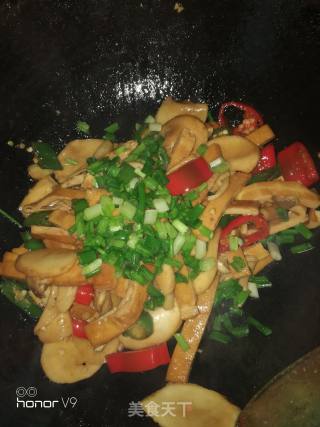 Fried Dried Beans with Pleurotus Eryngii recipe