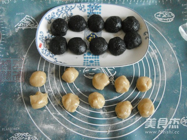 Black Sesame Mooncake recipe