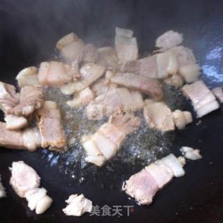 Stir-fried Dried Tofu with Home-cooked Fungus recipe